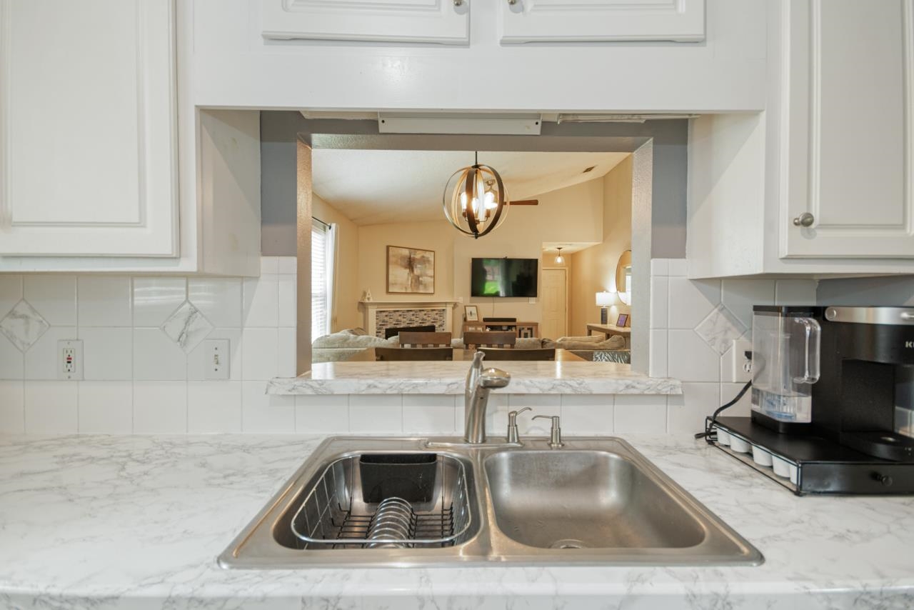 9138 Stonehenge Trail