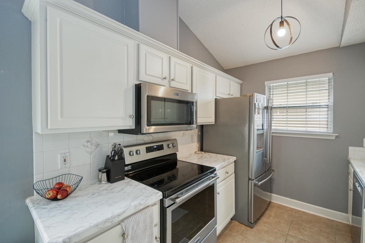 9138 Stonehenge Trail