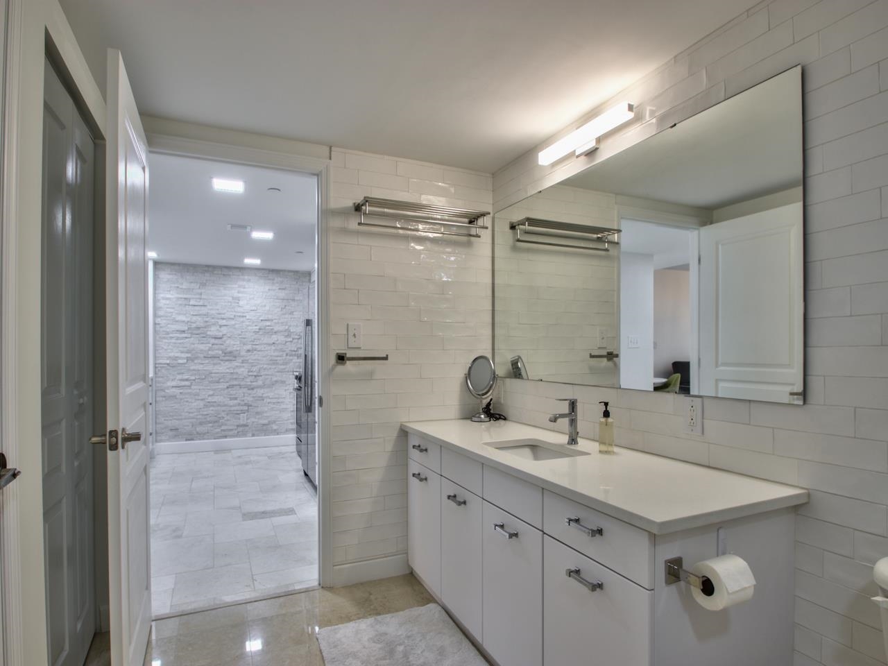 300 S Duval Street Unit: 2006