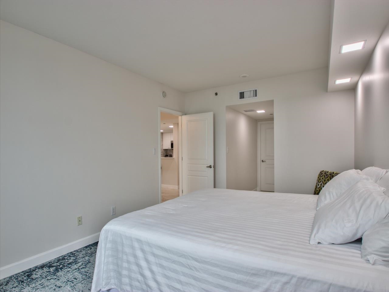 300 S Duval Street Unit: 2006
