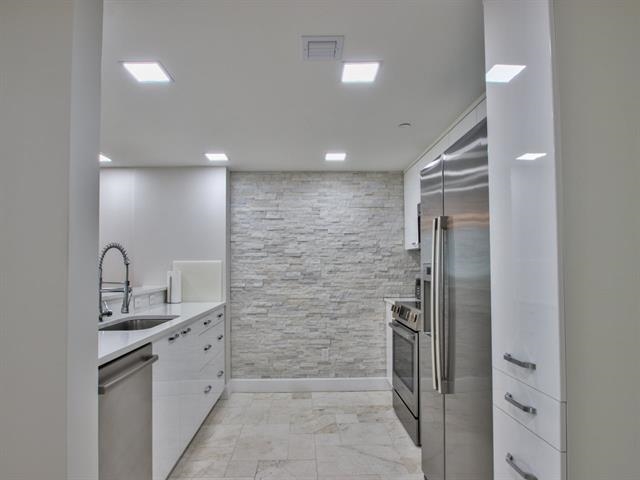 300 S Duval Street Unit: 2006