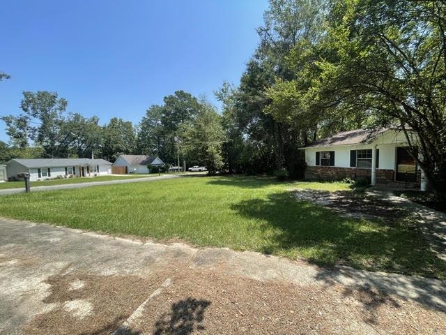 102 Horseshoe Drive