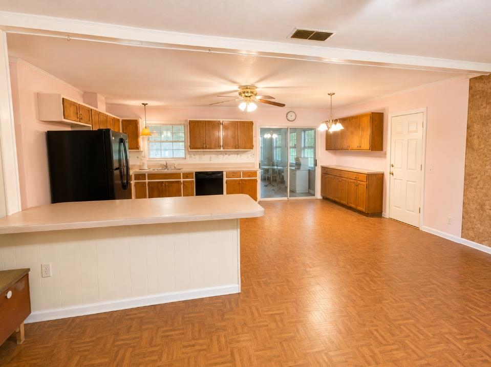 102 Horseshoe Drive