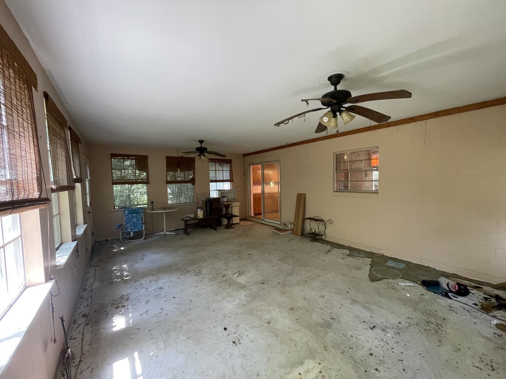 102 Horseshoe Drive