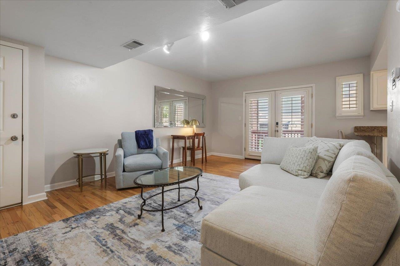 517 E Jefferson Street Unit: 45