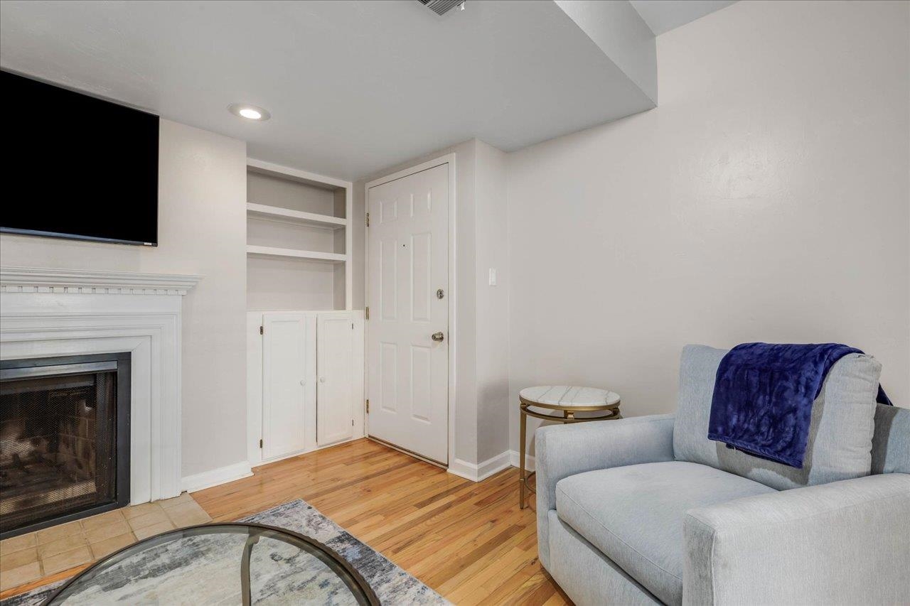 517 E Jefferson Street Unit: 45