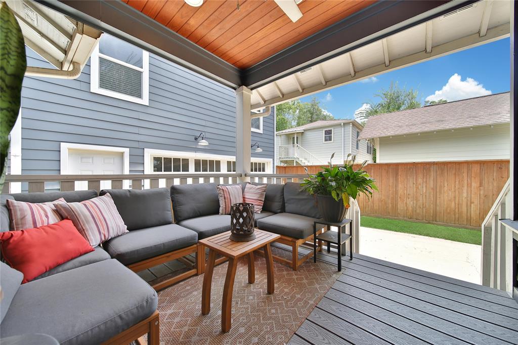 423 Pecore Street