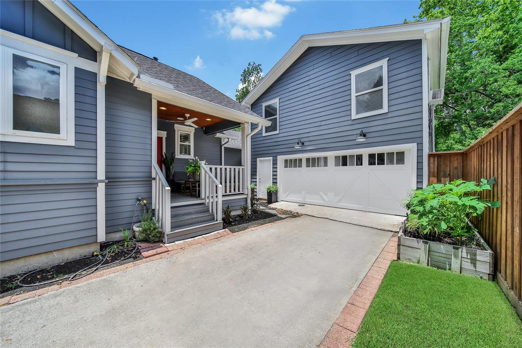 423 Pecore Street