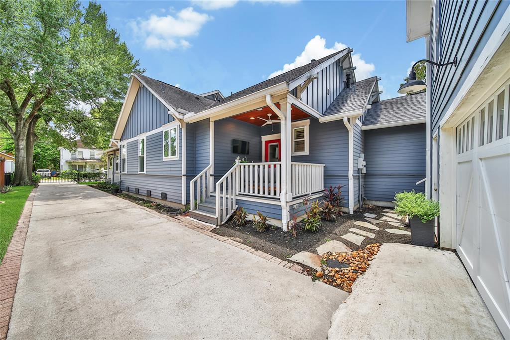 423 Pecore Street