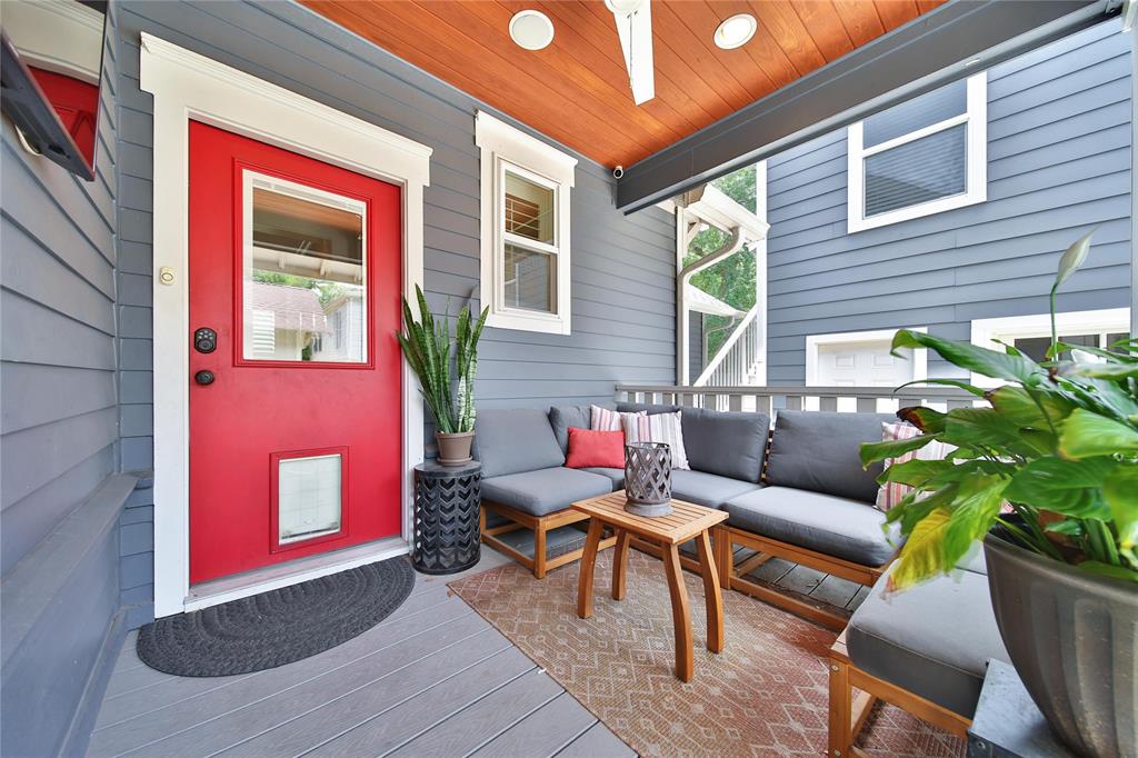 423 Pecore Street