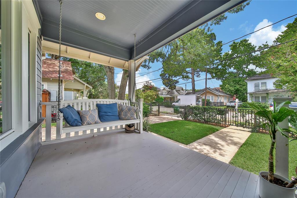 423 Pecore Street