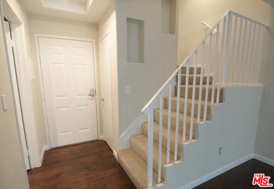 10627 MOORPARK ST Unit: 3