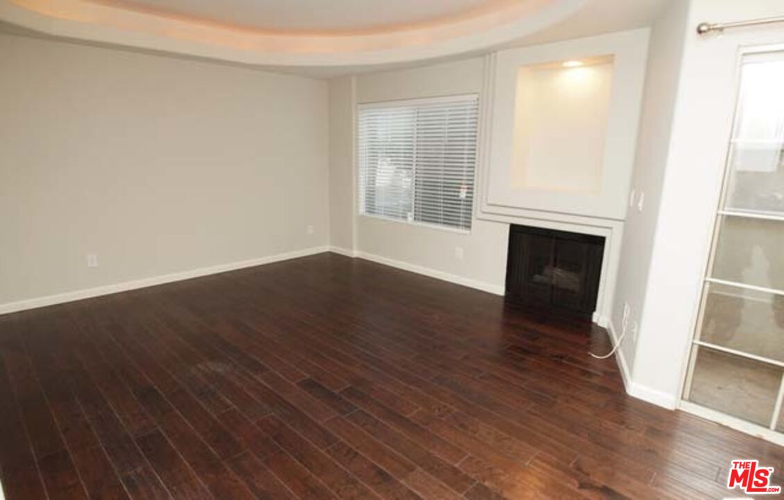 10627 MOORPARK ST Unit: 3