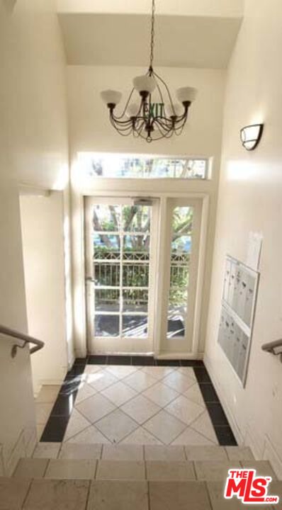 10627 MOORPARK ST Unit: 3