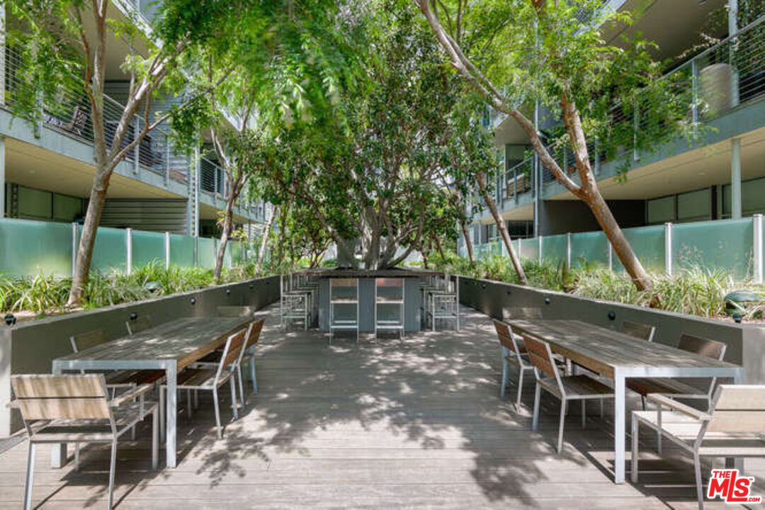 4080 Glencoe Ave Unit: 226