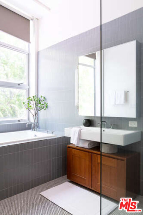 4080 Glencoe Ave Unit: 226