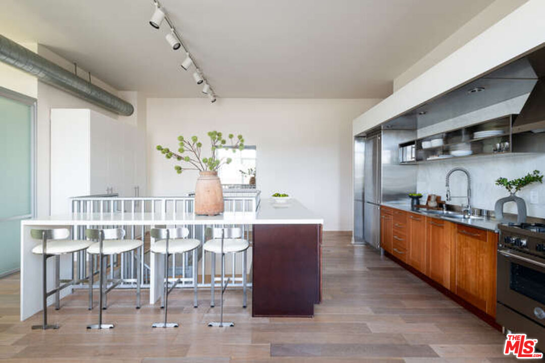 4080 Glencoe Ave Unit: 226