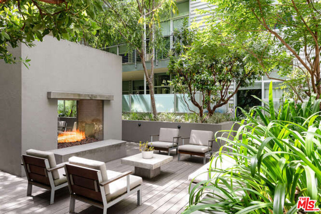 4080 Glencoe Ave Unit: 226