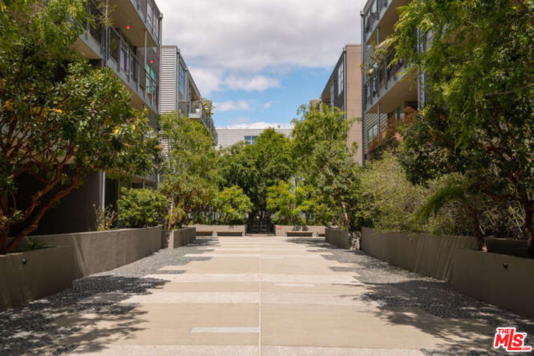 4080 Glencoe Ave Unit: 226