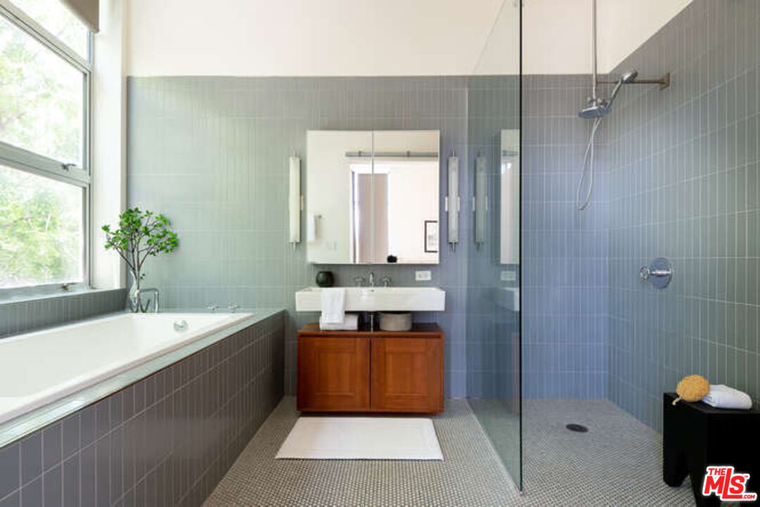 4080 Glencoe Ave Unit: 226