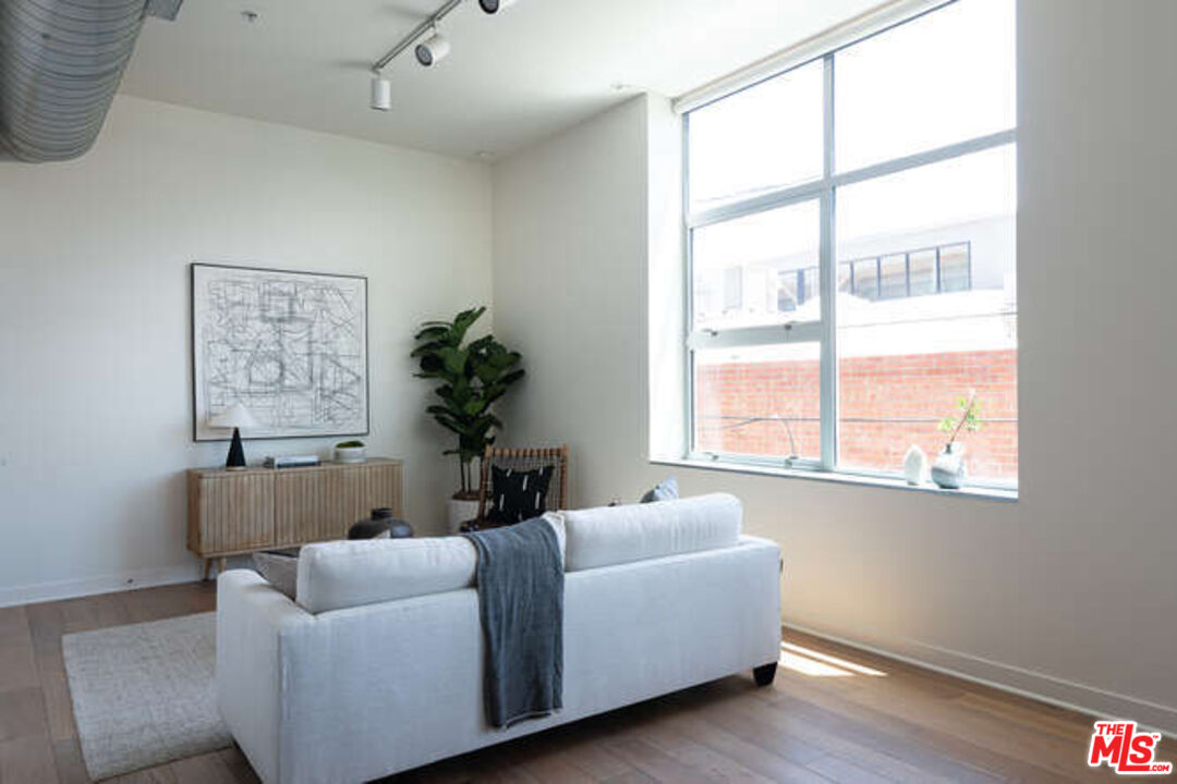 4080 Glencoe Ave Unit: 226