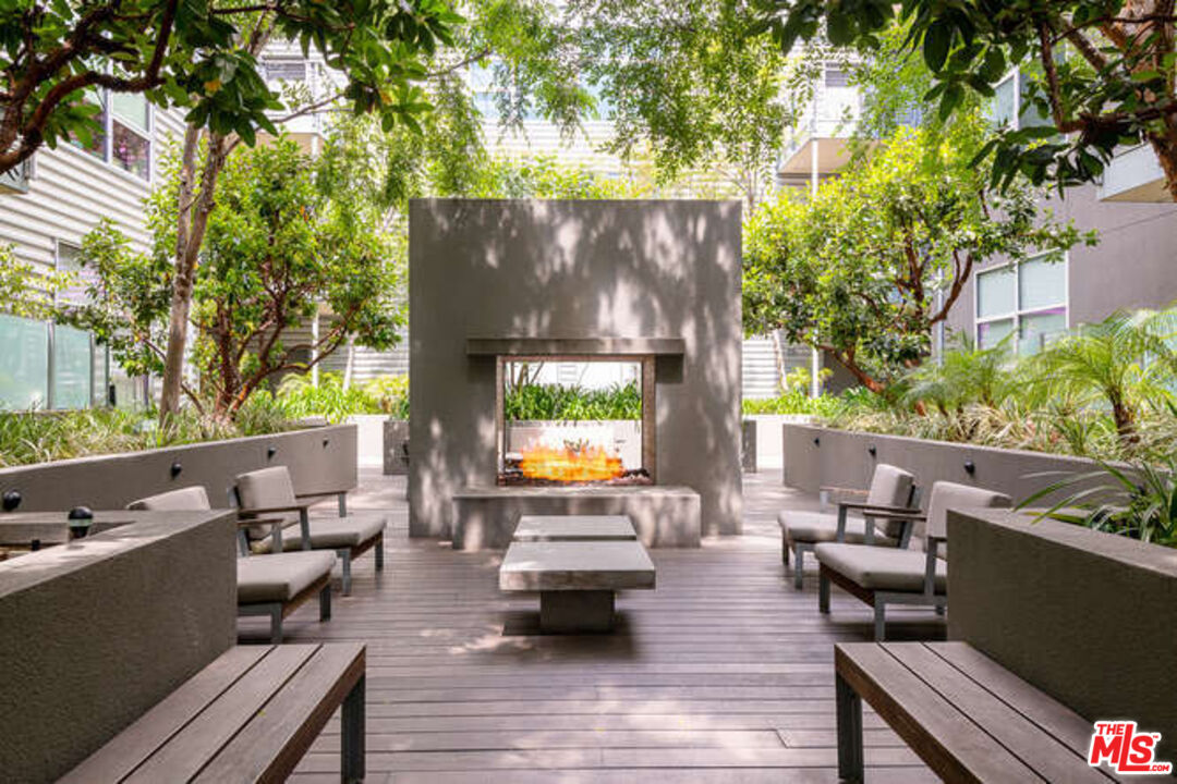 4080 Glencoe Ave Unit: 226