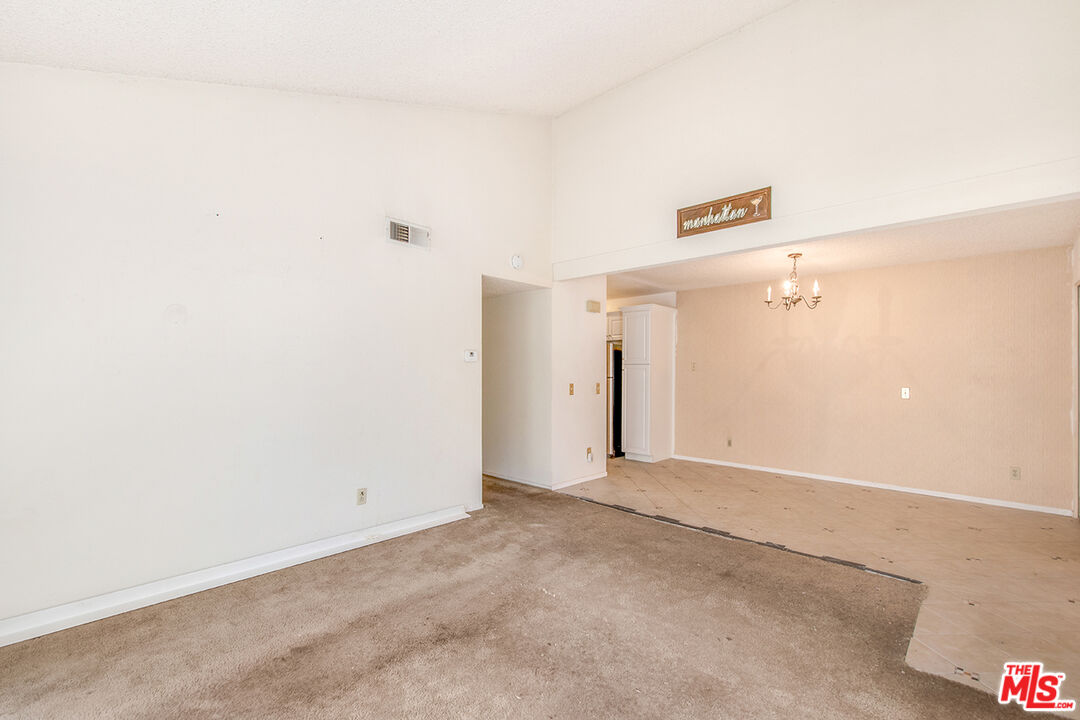 22892 HILTON HEAD DR Unit: 286