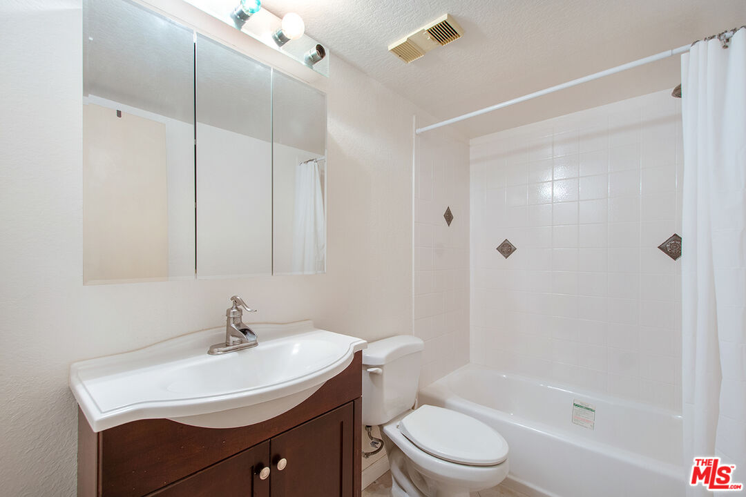 22892 HILTON HEAD DR Unit: 286