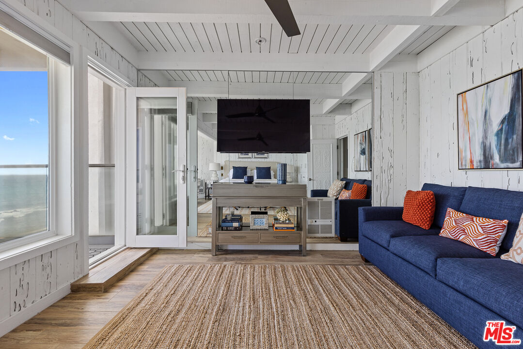 11908 Beach Club Way