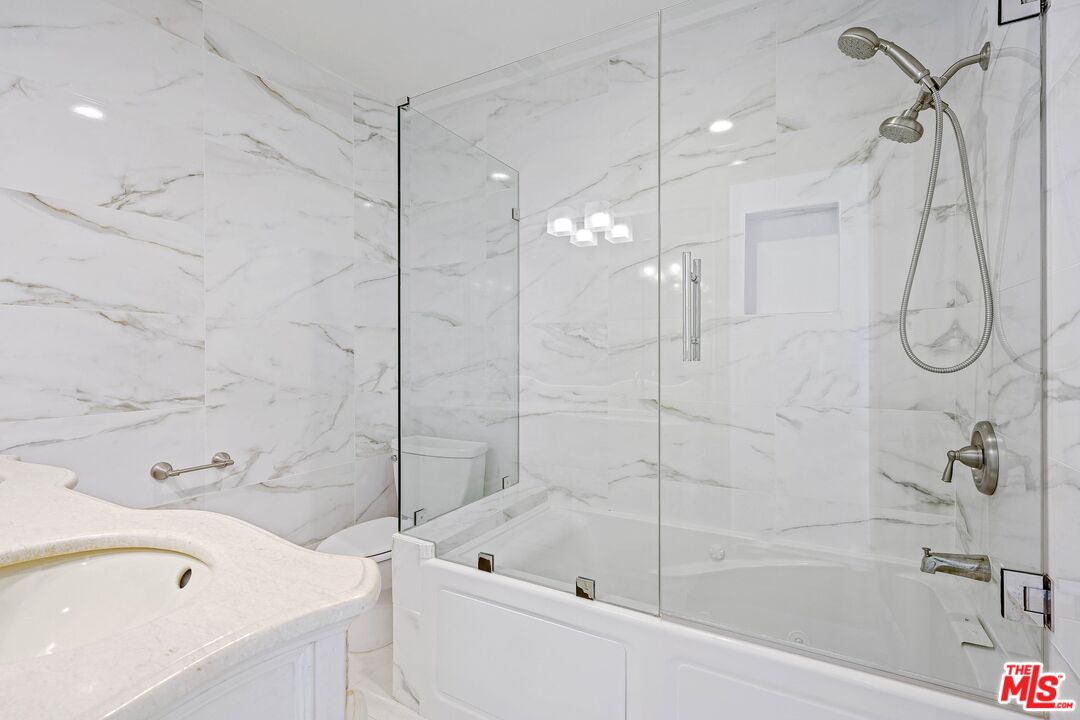 23901 Civic Center Way Unit: 374