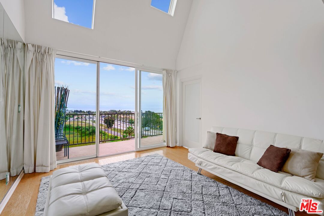 23901 Civic Center Way Unit: 374