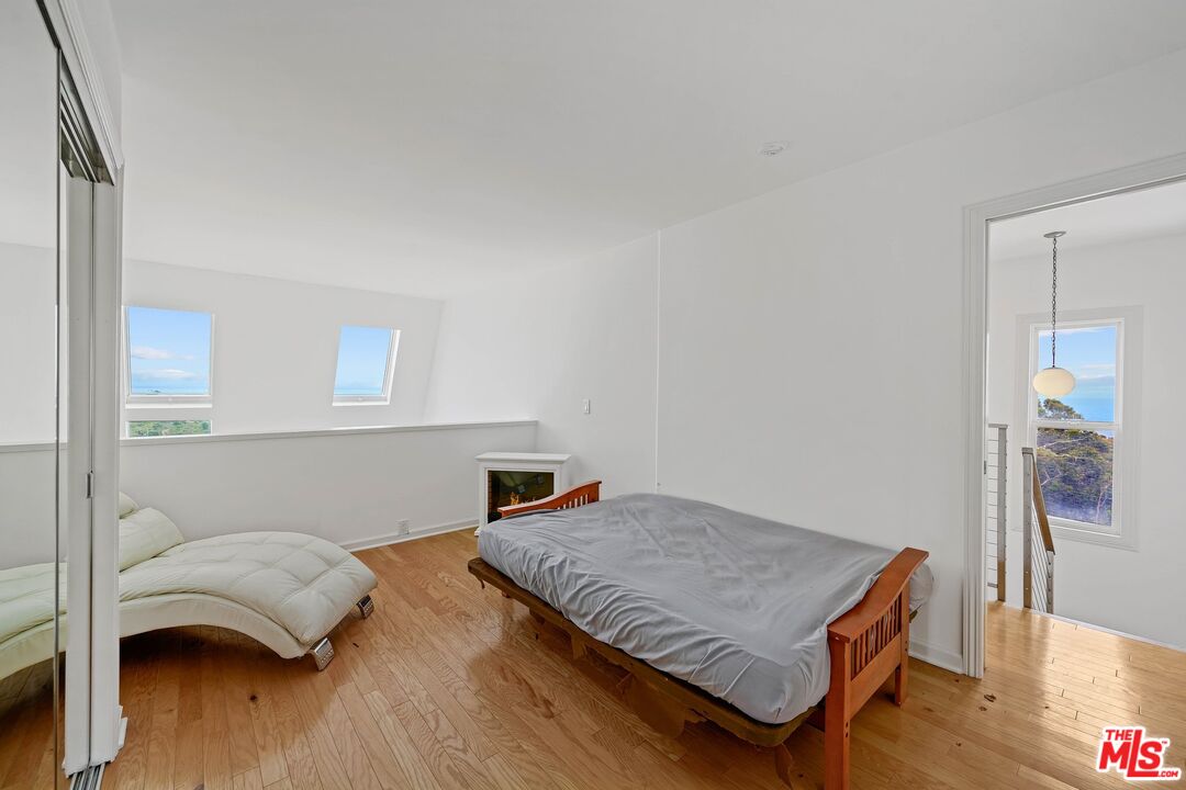 23901 Civic Center Way Unit: 374