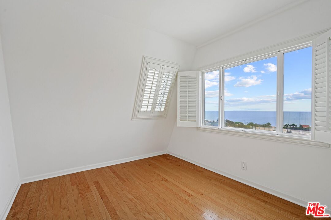 23901 Civic Center Way Unit: 374