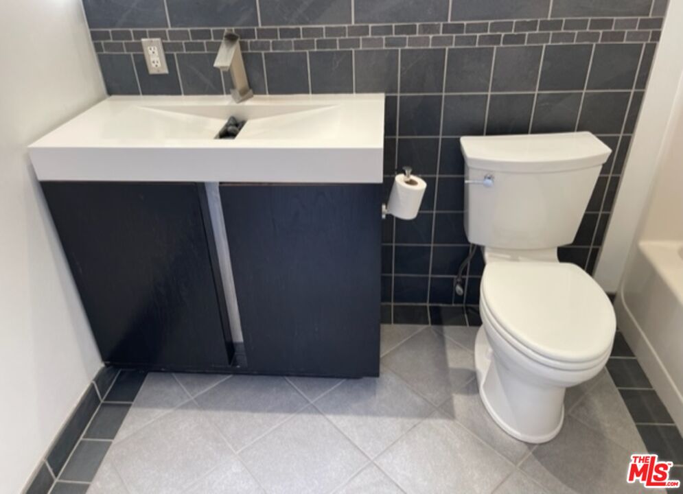 500 MOLINO ST Unit: 309