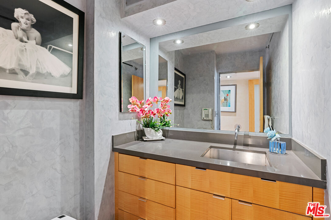 201 Ocean Ave Unit: 1809P