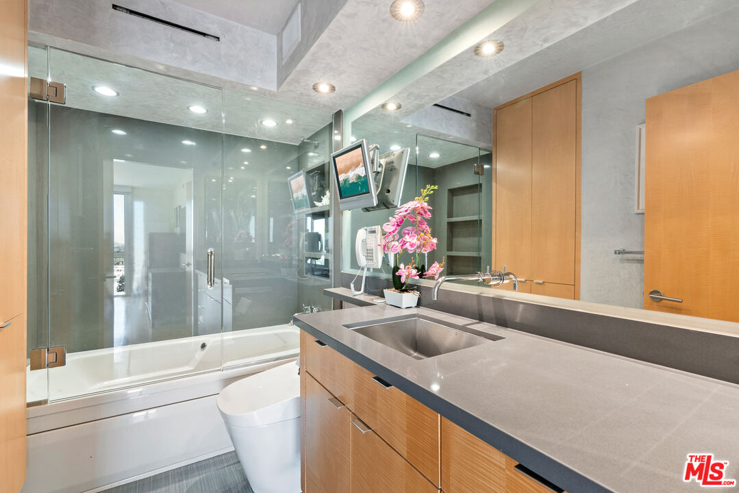 201 Ocean Ave Unit: 1809P