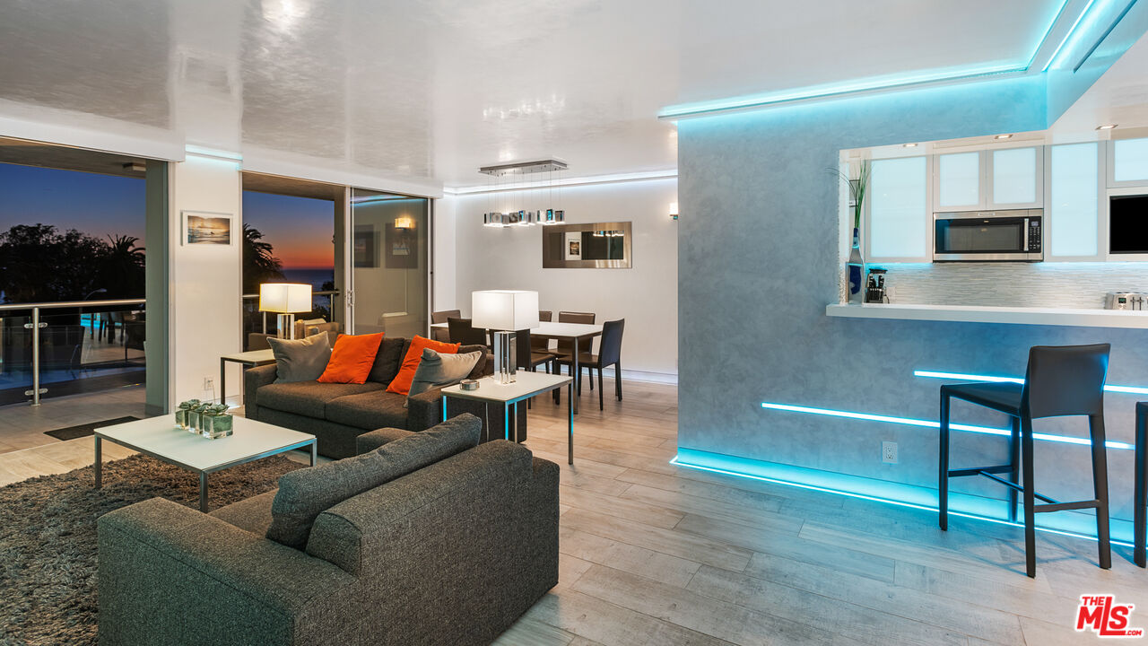 201 OCEAN AVE Unit: 403P