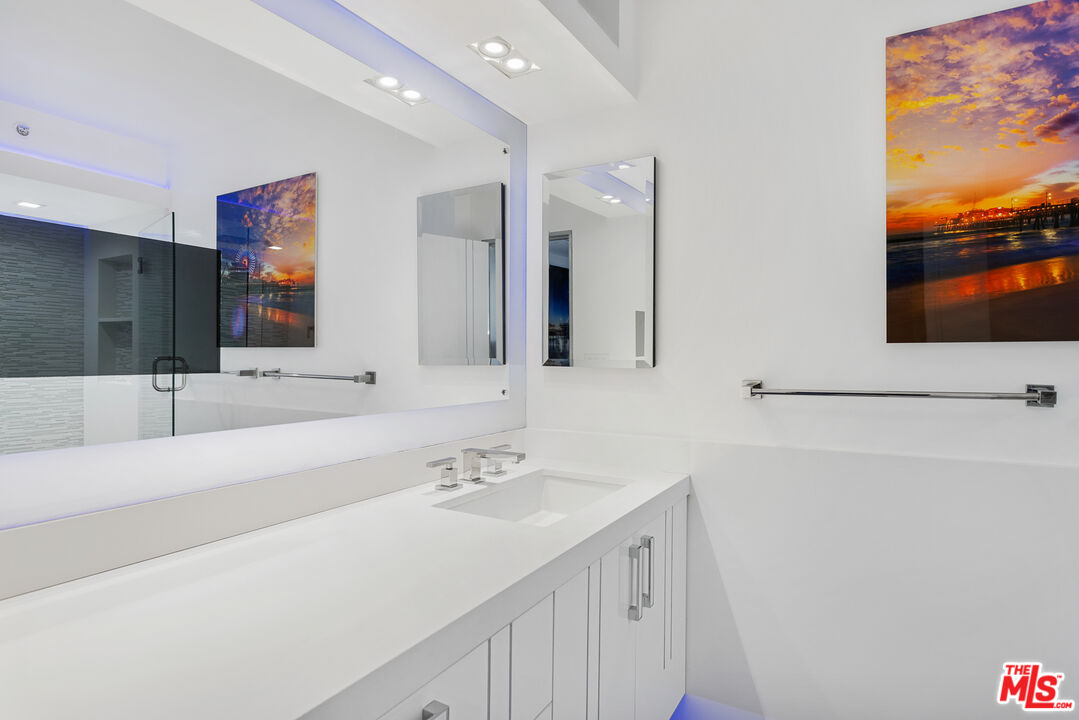 201 OCEAN AVE Unit: 403P