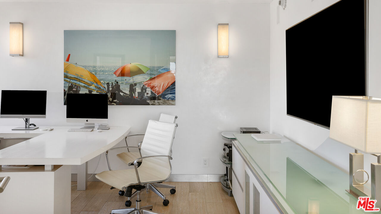 201 OCEAN AVE Unit: 1504B