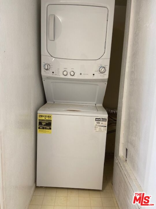 8651 W Olympic Blvd Unit: 303