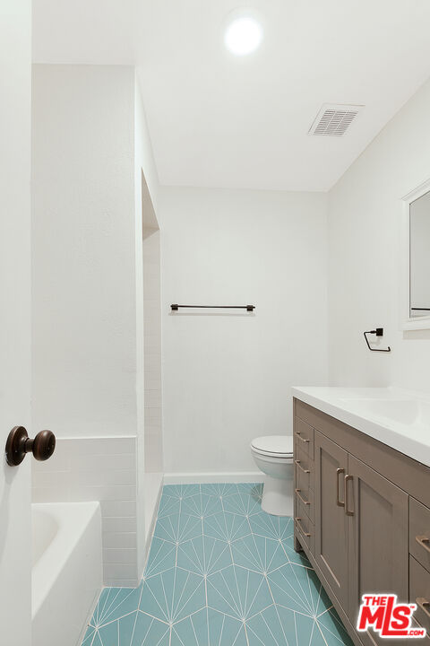 1750 Camino Palmero St Unit: 538