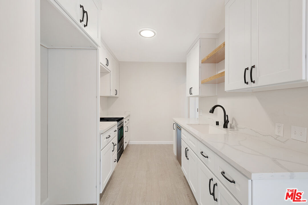 1750 Camino Palmero St Unit: 538