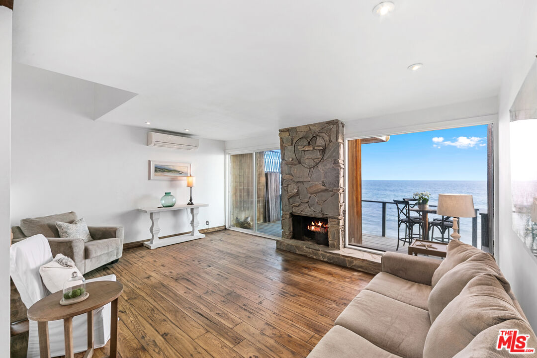 21224 Pacific Coast Hwy