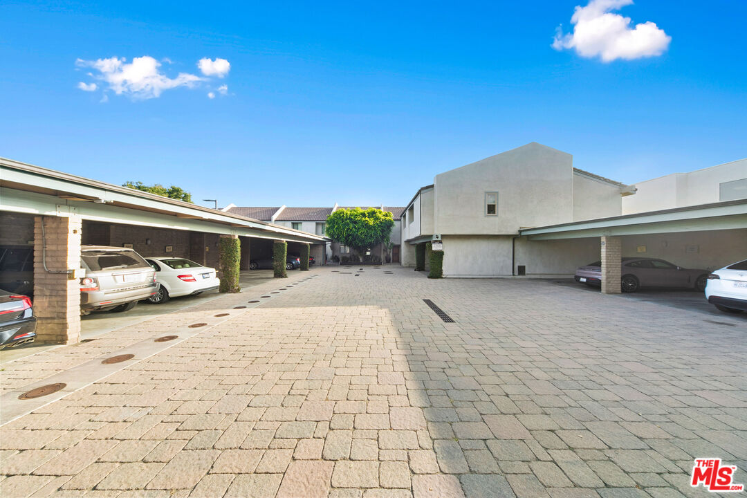 21224 Pacific Coast Hwy