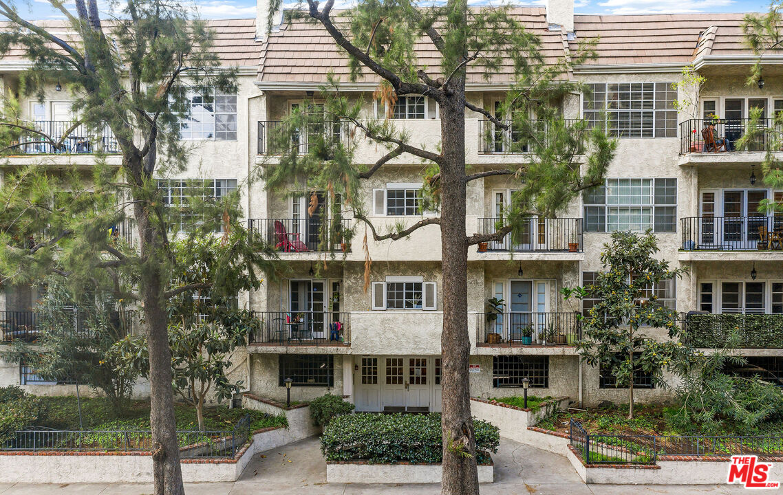 317 S Holt Ave Unit: 7