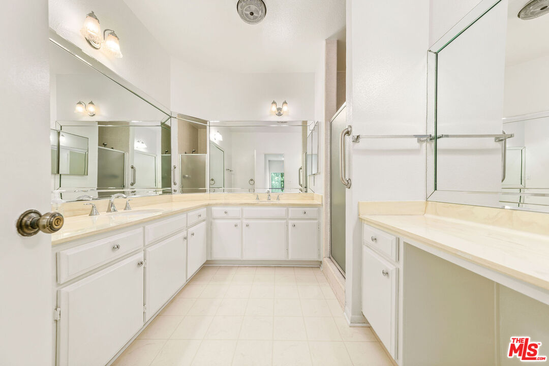 317 S Holt Ave Unit: 7