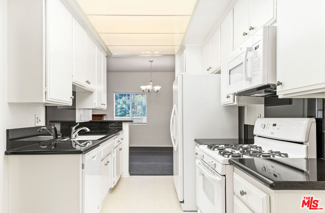 317 S Holt Ave Unit: 7