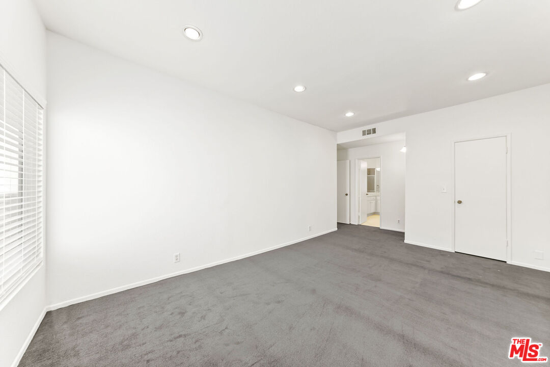 317 S Holt Ave Unit: 7