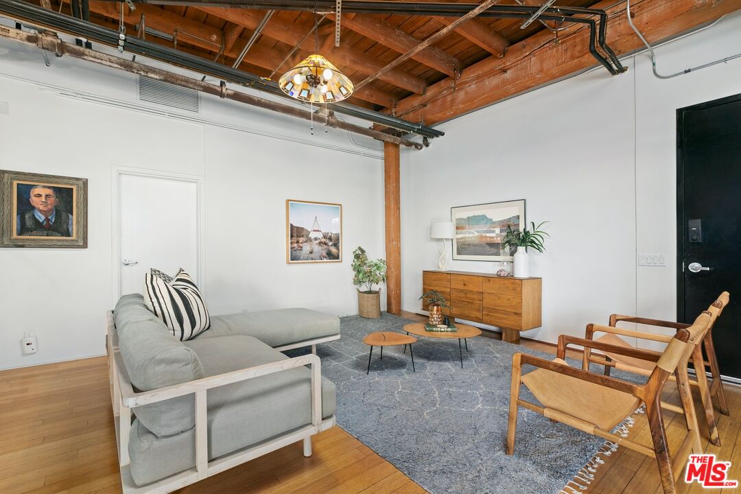 500 Molino St Unit: 202