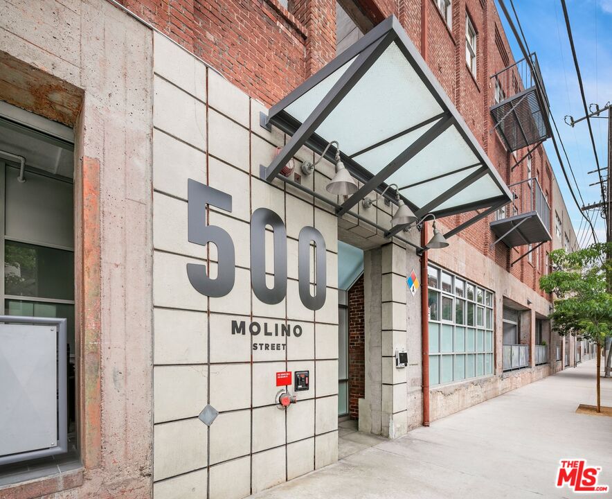 500 Molino St Unit: 202